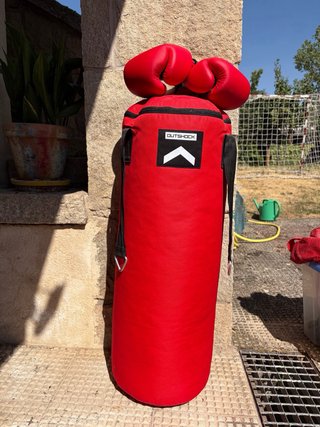 Saco de boxeo Decathlon + guantes