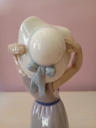 Figura statuetta Lladro "Coy" 5011