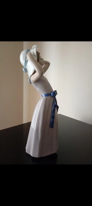Figura statuetta Lladro "Coy" 5011