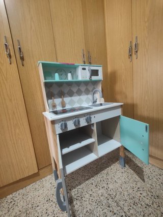 Cocina infantil de madera