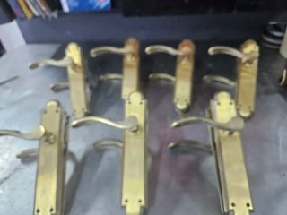 7 Manetas  de puerta de latón