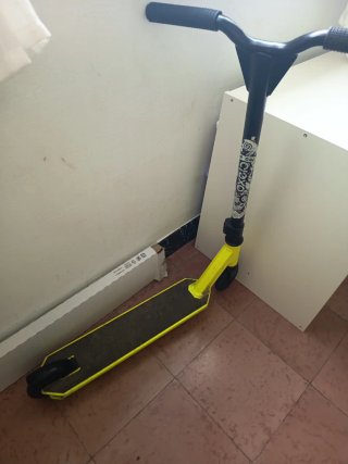 Patinete Patinaje Amarillo y Negro