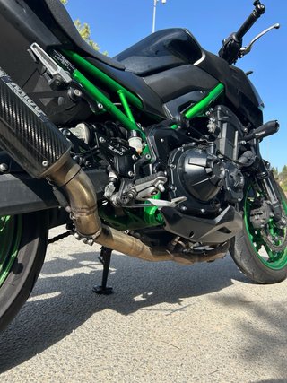 Línea Escape MIVV Z900 A2 2023