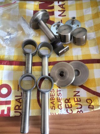 Soportes para Barra de Cortinas Metálicos