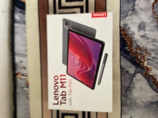 Tablet con funda magnética y lápiz magnetico