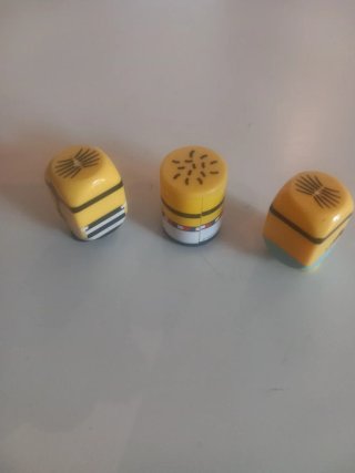 3 Minifigure Minions