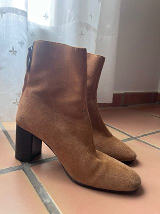 Botines tacón ante camel Mango talla 37