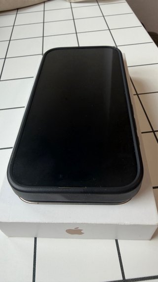 iPhone 16 PRO - 256GB Titanio