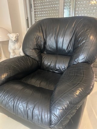 Poltrona vintage in pelle nera