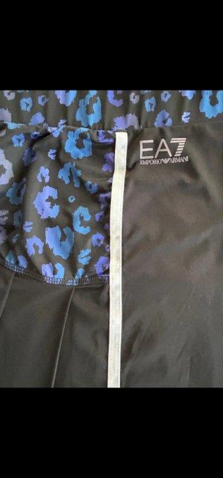Falda Padel Emporio Armani Negra y Multicolor