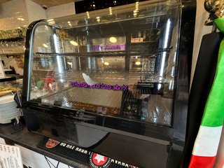 Vitrina refrigerada de sobremesa 100L – como nueva