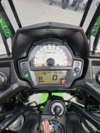 Kawasaki Versys 650 Adventure Verde