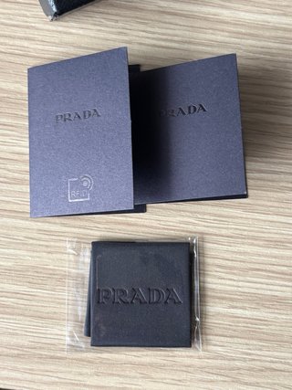 Occhiali da sole Prada neri unisex