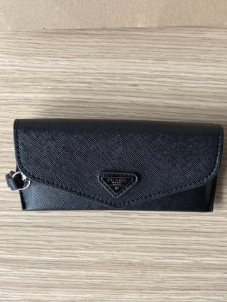 Occhiali da sole Prada neri unisex