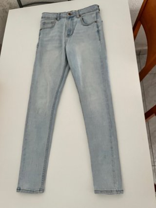 Pantalón vaquero azul claro