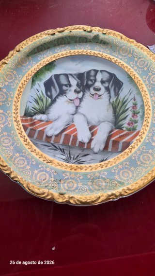 Plato de porcelana Limoges con perros