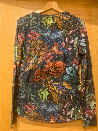 Camiseta Desigual floral manga larga