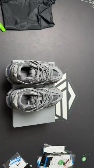 Balenciaga Track Talla 41 Gris