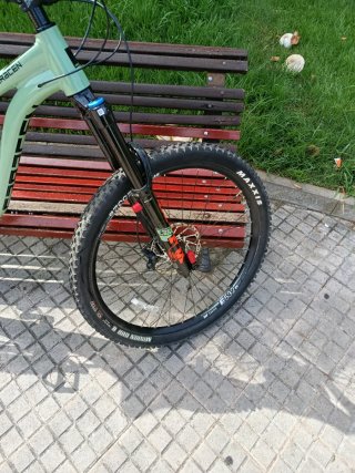 Saracen Ariel 60 Pro bicleta de enduro