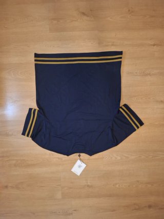 Camiseta SikSilk Azul y Dorada Estilo Varsity