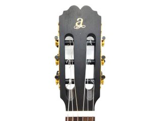 E1812822-0    Guitarra Clasica Admira Luna