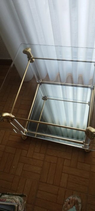 Mesa rinconera cristal y metal dorado