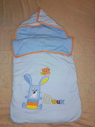 Saco capazo bebé azul con dibujo