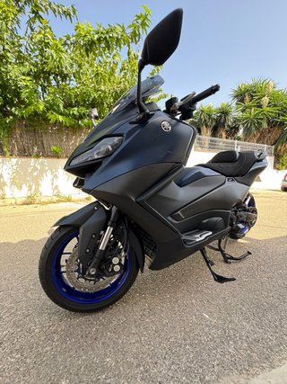 Yamaha TMAX 560 2022