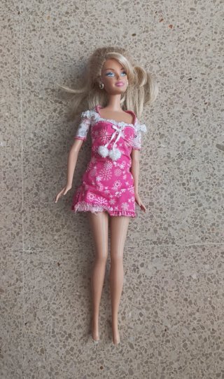 Barbie Vestido Rosa Copos Nieve