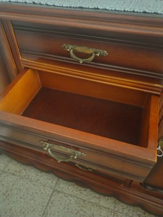 Mueble de entrada con espejo