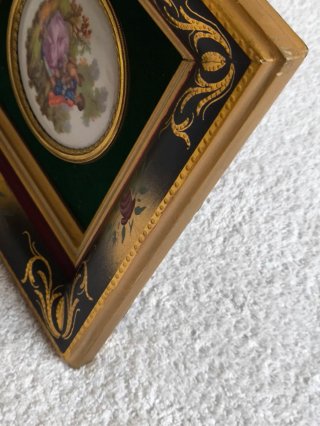 CUADRO VINTAGE CON ESCENA ROMÁNTICA PORCELANA