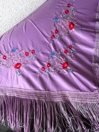 Mantoncillo Flamenco Lila Bordado Flores