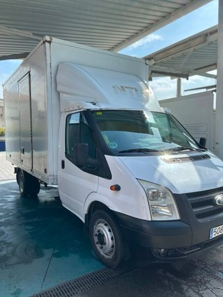 Camion Ford transit año 2013