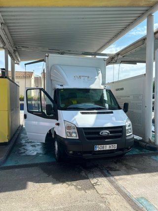 Camion Ford transit año 2013