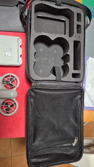 Dron DJI NEO Fly More Combo
