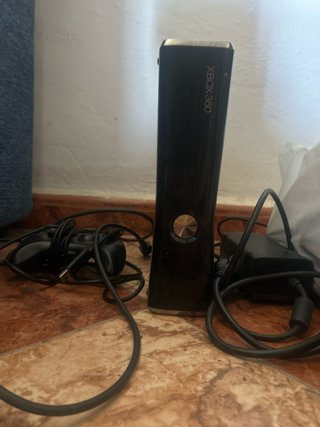 Xbox 360 + Forza Horizon 4 + 8 Mandos