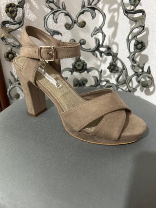 Zapatos de tacón Xti beige/marrón