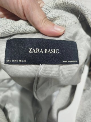 Abrigo fino gris Zara