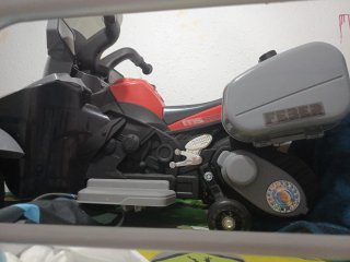 Moto eléctrica infantil gris y roja