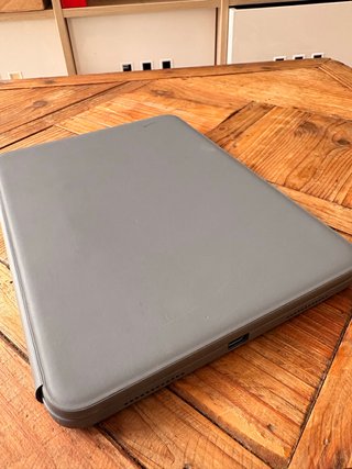 iPad 10a gen 64GB blu + tastiera Logitech