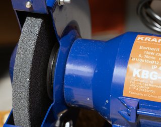 Esmeril de banco Kraft Tech KBG-150