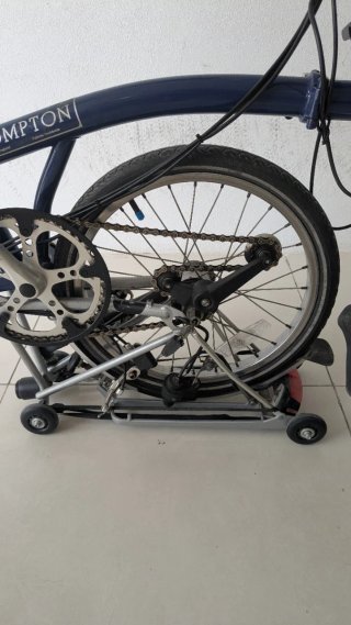 Bicicleta Brompton con sillín Brooks