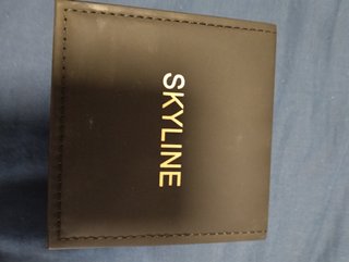 Reloj Skyline Negro Dorado