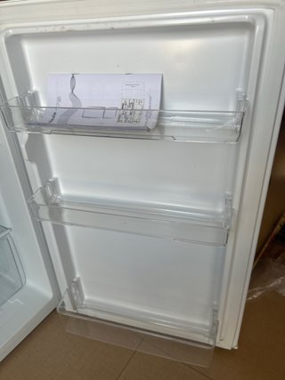 Frigorífico Edesa bajo encimera