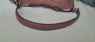 Bolso marrón de ante y polipiel.