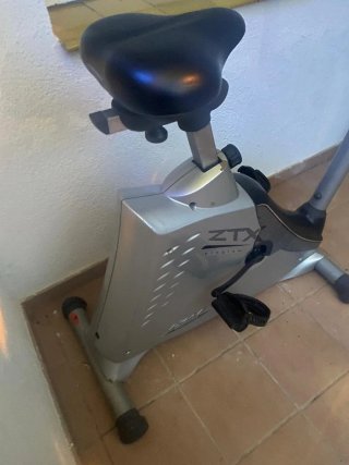 Bicicleta Estática BH ZTX