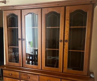 Vitrina rústica madera maciza con cristal