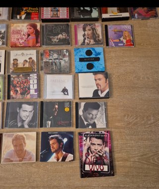 Lote de CDs de Música Variada