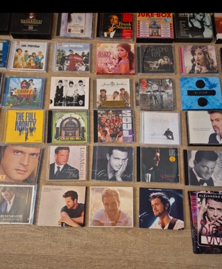 Lote de CDs de Música Variada
