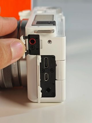 NUEVA Sony ZV-E10 Kit Cámara Mirrorless Blanca